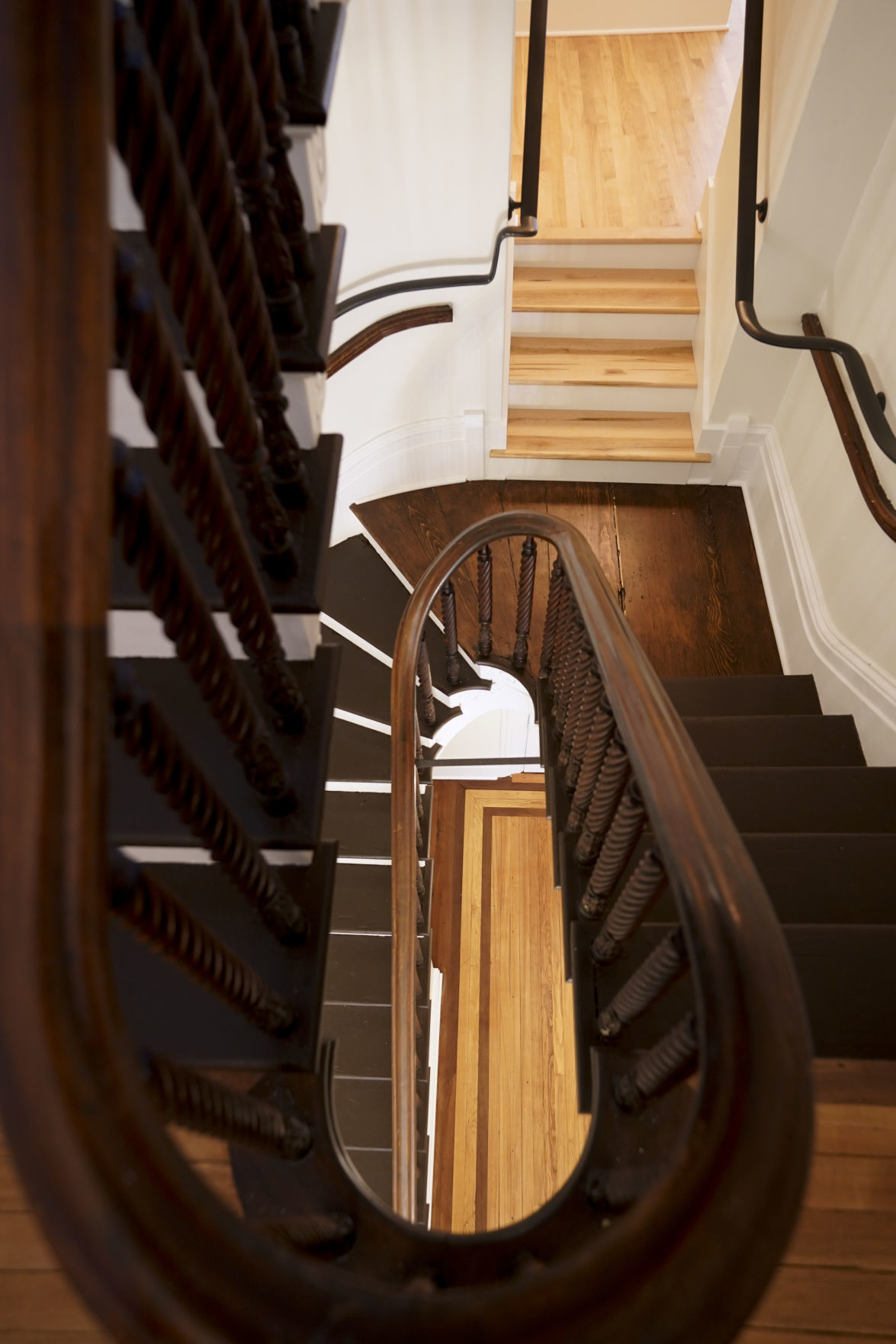Governors Mansion Inn & Cafe